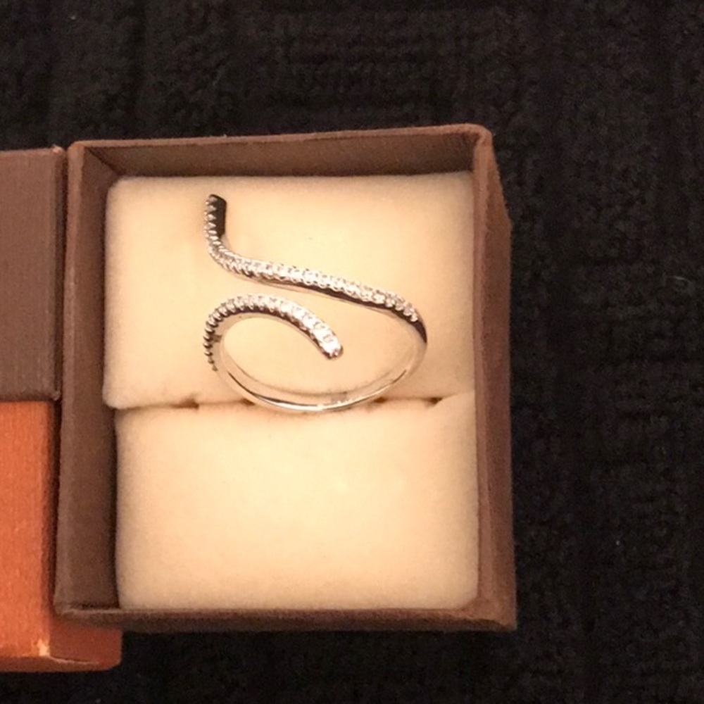 Sterling silver ring - Picture 2 of 8